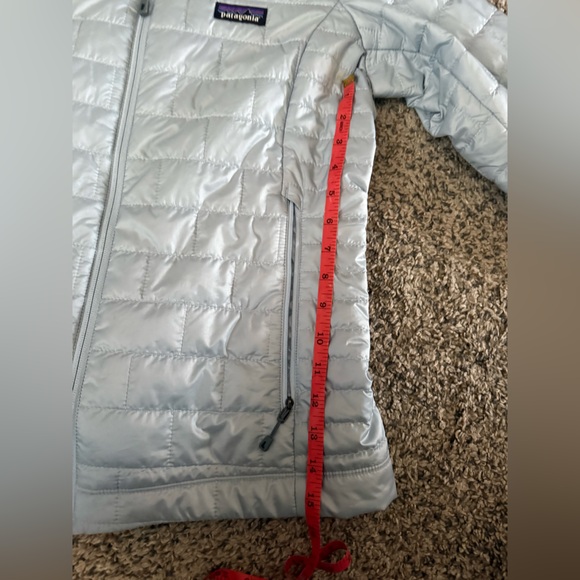 Patagonia Women's Baby Blue Quilted Jacket - Picture 10 of 11
